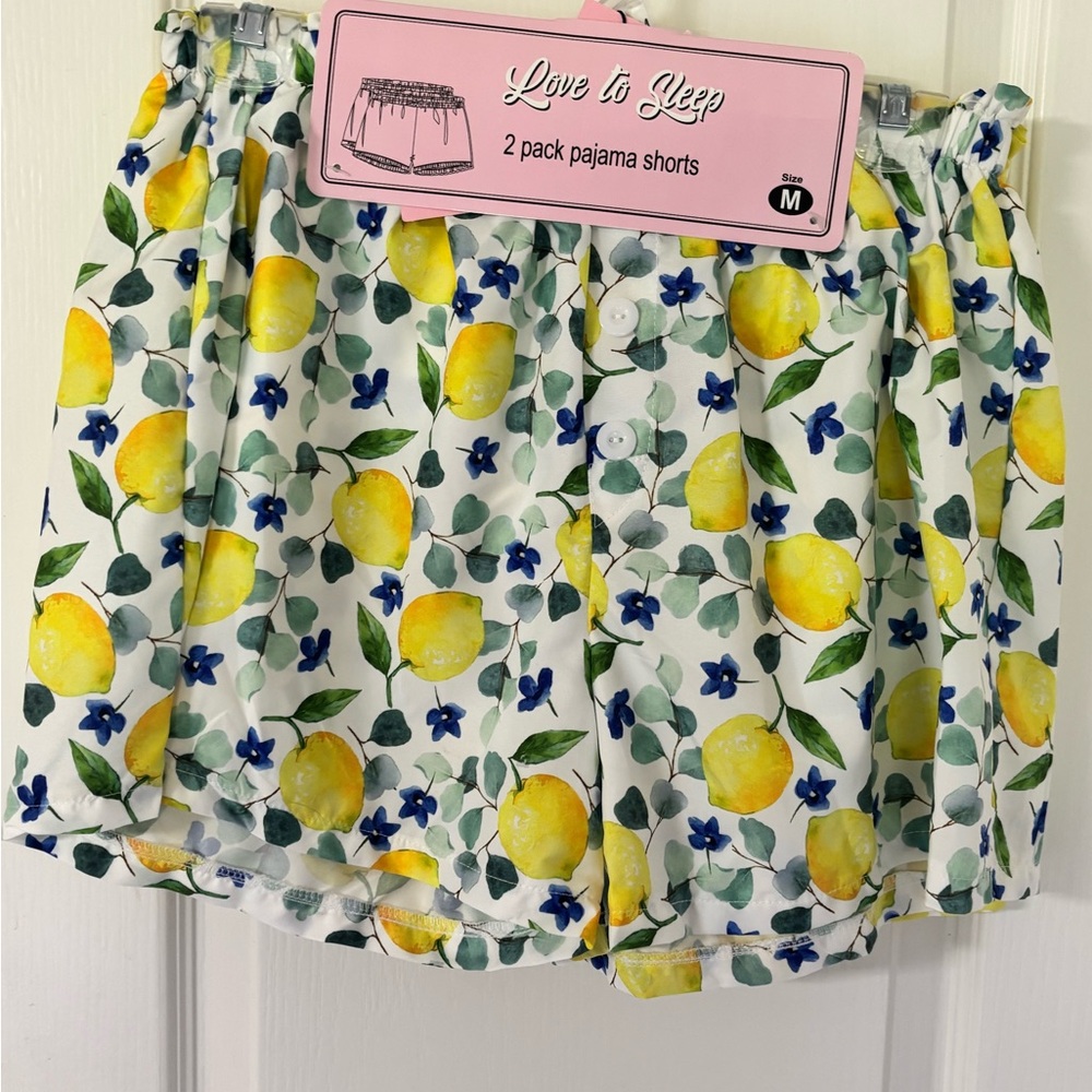 NWT Love to Sleep 2 Pack Lemon Print Pajama Shorts Women’s size Medium